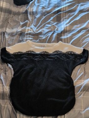 Two-Tone Black & White Short Sleeve Lace Trim Top